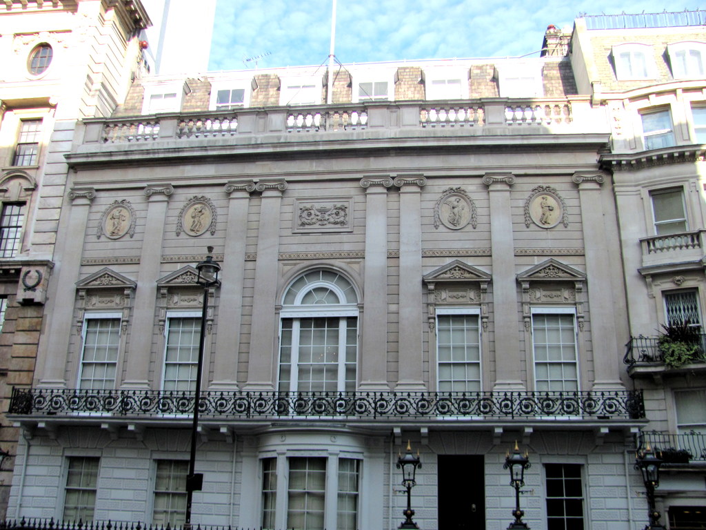 MAyfair (60)