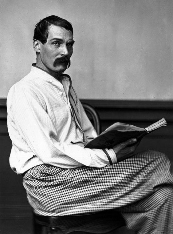 Richard_Francis_Burton_by_Rischgitz,_1864