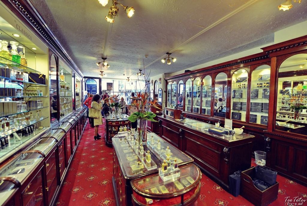 parfumery-Jermyn-Teo